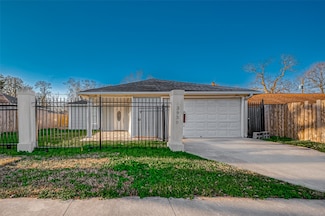 3930 Daphne St, Houston, TX 77021