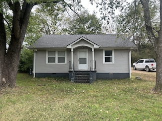 157 Vicksburg Ave, Camden, TN 38320