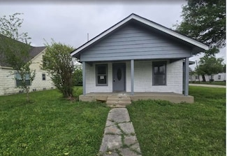 1300 Burbank St, Baytown, TX 77520