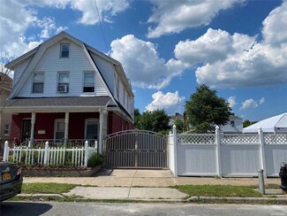 216-21 104th Ave, Queens Village, NY 11429