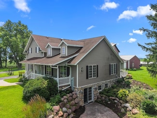 W6827 Hazel Ridge Rd, Delavan, WI 53115