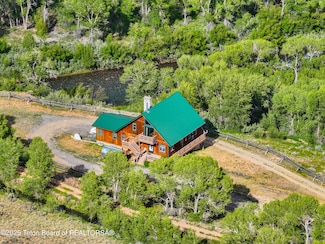 581 E Fork Rd, Dubois, WY 82513