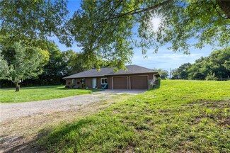 18675 County Line Rd, Edgerton, KS 66021