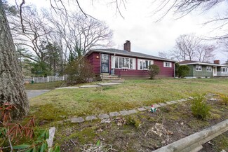 3 Forest Dr, Topsham, ME 04086