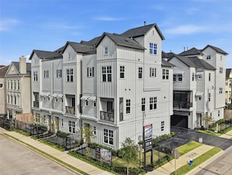 4032 Blossom St, Houston, TX 77007