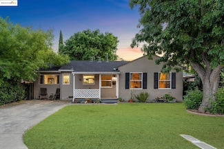 2670 Crescent Dr, Concord, CA 94520