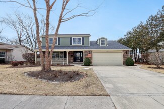 125 E Russet Way, Palatine, IL 60067
