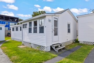 337 Long Sands Rd Unit 17, York, ME 03909