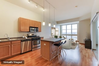 2650 University Ave W Unit 421, Saint Paul, MN 55114