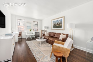 166 W 22nd St Unit 6-C, New York, NY 10011