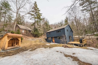 39 Parsons Rd, Jacksonville, VT 05342