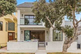 212 E Bay Ave, Newport Beach, CA 92661