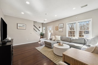 354 Tilden Commons Ln, Braintree, MA 02184