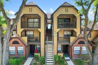 390 Woodside Dr Unit 302, Altamonte Springs, FL 32701