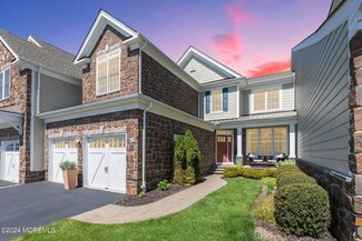 15 Spalding Dr Unit 332, Holmdel, NJ 07733