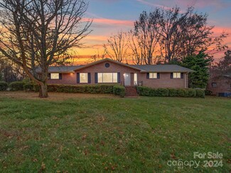 7218 Melody Ln, Charlotte, NC 28214