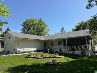 403 13th St, Onawa, IA 51040