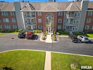 5200 N Knoxville Ave Unit 207S, Peoria, IL 61614