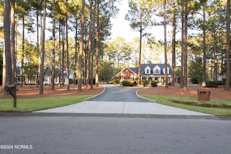 41 Mcmichael Dr, Pinehurst, NC 28374