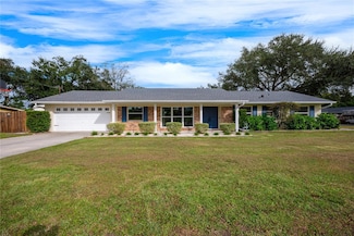 1961 Bear View Dr, Apopka, FL 32703