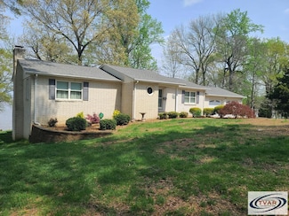 100 Branch Loop, Big Sandy, TN 38221