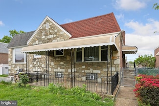 2230 Emerson St, Philadelphia, PA 19152