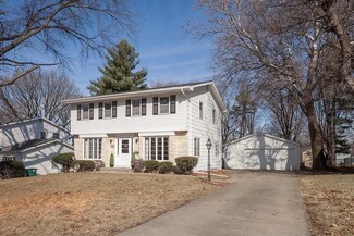 6701 College Ave, Windsor Heights, IA 50324