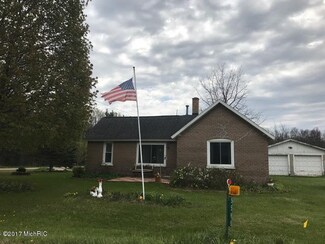 5595 E Arthur Rd, Hesperia, MI 49421