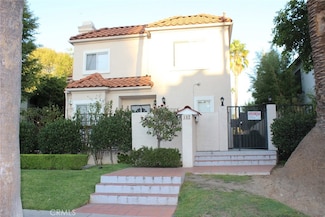 102 Harkness Ave Unit B, Pasadena, CA 91106