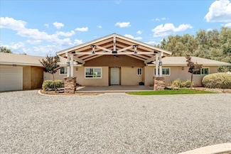 1635 N Elberta Rd, Exeter, CA 93221