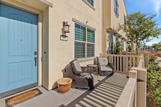 975 W Clover Ave, Rialto, CA 92376