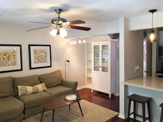 1510 W 6th St Unit 207, Austin, TX 78703