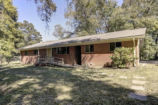 4323 Tanglewood Dr, Vicksburg, MS 39180