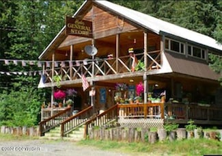 30 Premiere Ave, Hyder, AK 99923
