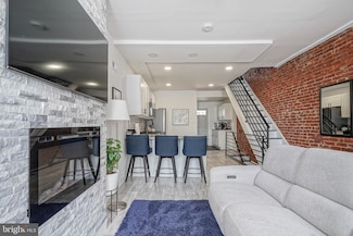 2527 W Seybert St, Philadelphia, PA 19121