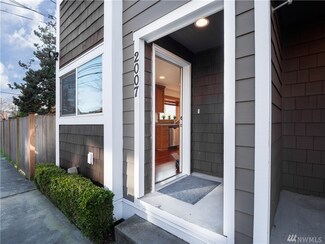 2007 SW Barton St, Seattle, WA 98106