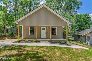 319 S Elmwood St, Knoxville, TN 37914