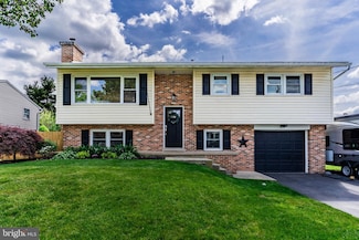 6042 Edward Dr, Mechanicsburg, PA 17050
