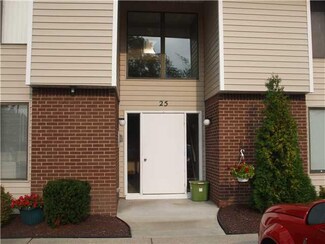25 Coolbrook Ct Unit C, East Amherst, NY 14051