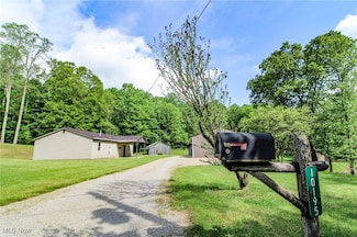 10195 Goosecreek Rd, Roseville, OH 43777