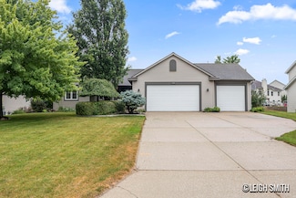 6180 Heath Cross Dr, Hudsonville, MI 49426
