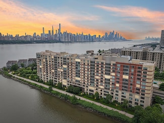 8100 River Rd Unit 1215, North Bergen, NJ 07047