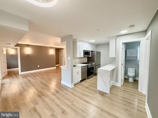 212 Park Terrace Ct SE Unit 72, Vienna, VA 22180