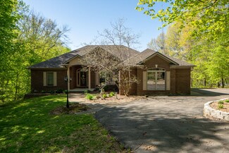 3999 Deer Run Ct, Boonville, IN 47601