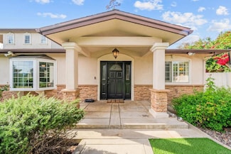 10820 Dutton Dr, La Mesa, CA 91941