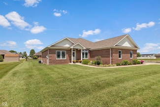1976 Austin James Ln, Seymour, IN 47274