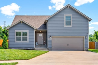 211 Sambar Dr, Clarksville, TN 37040