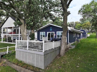 16884 255th Ave, Spirit Lake, IA 51360