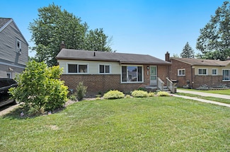 33647 Kathryn St, Garden City, MI 48135
