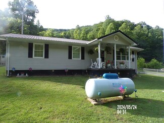 636 Upper Blackberry Rd, Ransom, KY 41558
